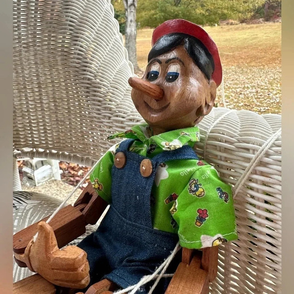 VTG RARE Handmade Pinocchio Beautiful Hand-carved Wooden Puppet Collectible - Picture 3 of 16